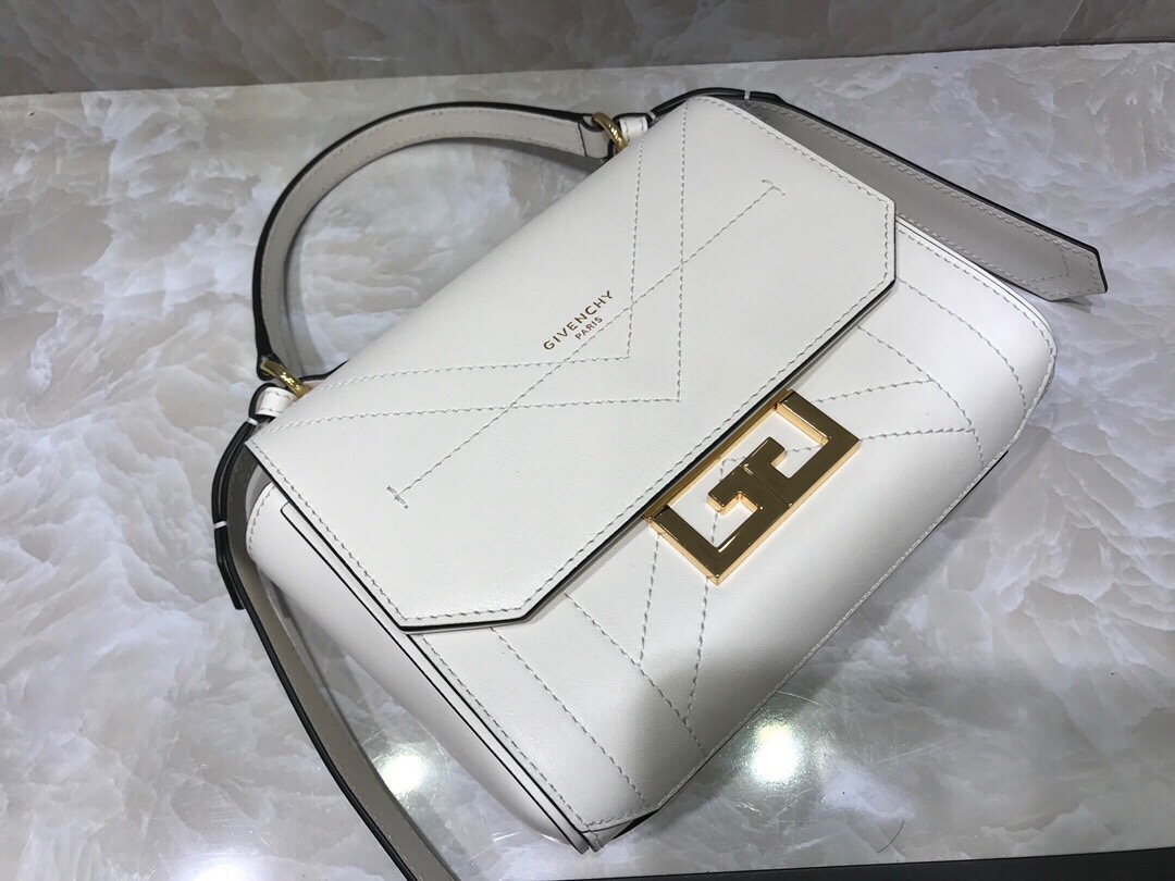 GIVENCHY SMALL EDEN BAG White 19 × 14 × 5.5 cm