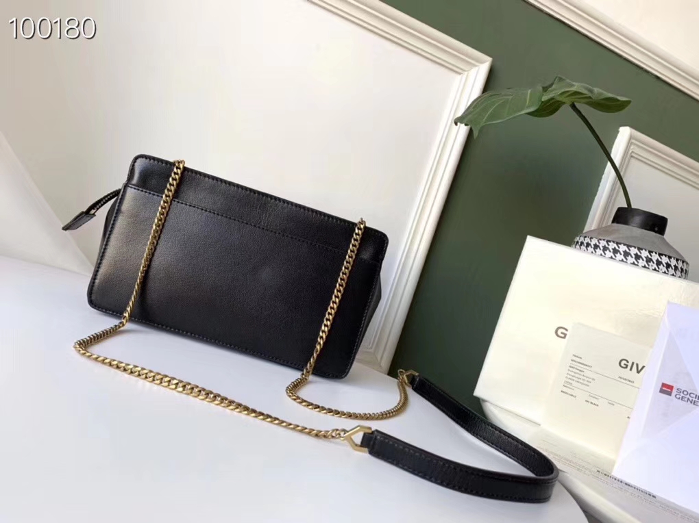 GIVENCHY POCKET BAG IN LEATHER Black 22 x 13 x 7 cm
