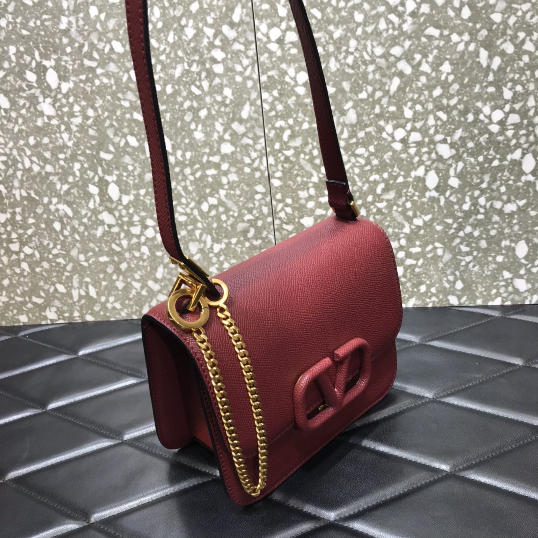 Va1e*ntin0 small vsling grainy calfskin shoulder bag dark burgundy vw2b0f01 18 x 18 x 9 cm