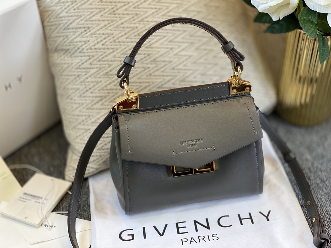 GIVENCHY MINI MYSTIC Bag Grey BB50C3B0LG 20 x 19 x 7 cm