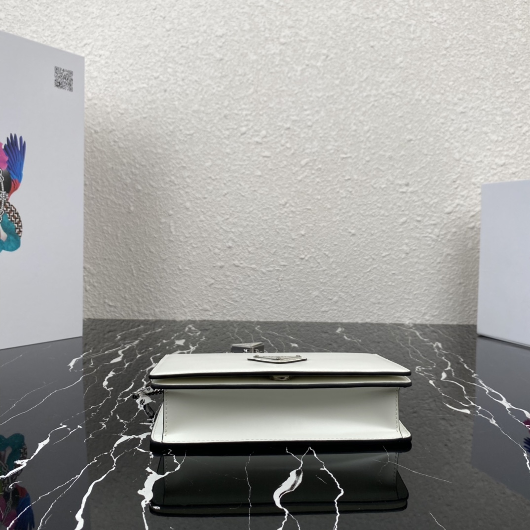 Pra*a brushed nappa leather shoulder bag chalk white 1bd307 19 x 10.5 x 3.5 cm