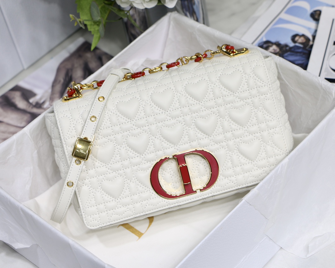 D10r medium D10ramour caro bag cannage calfskin with heart motif white m9242 25.5 x 15.5 x 8 cm