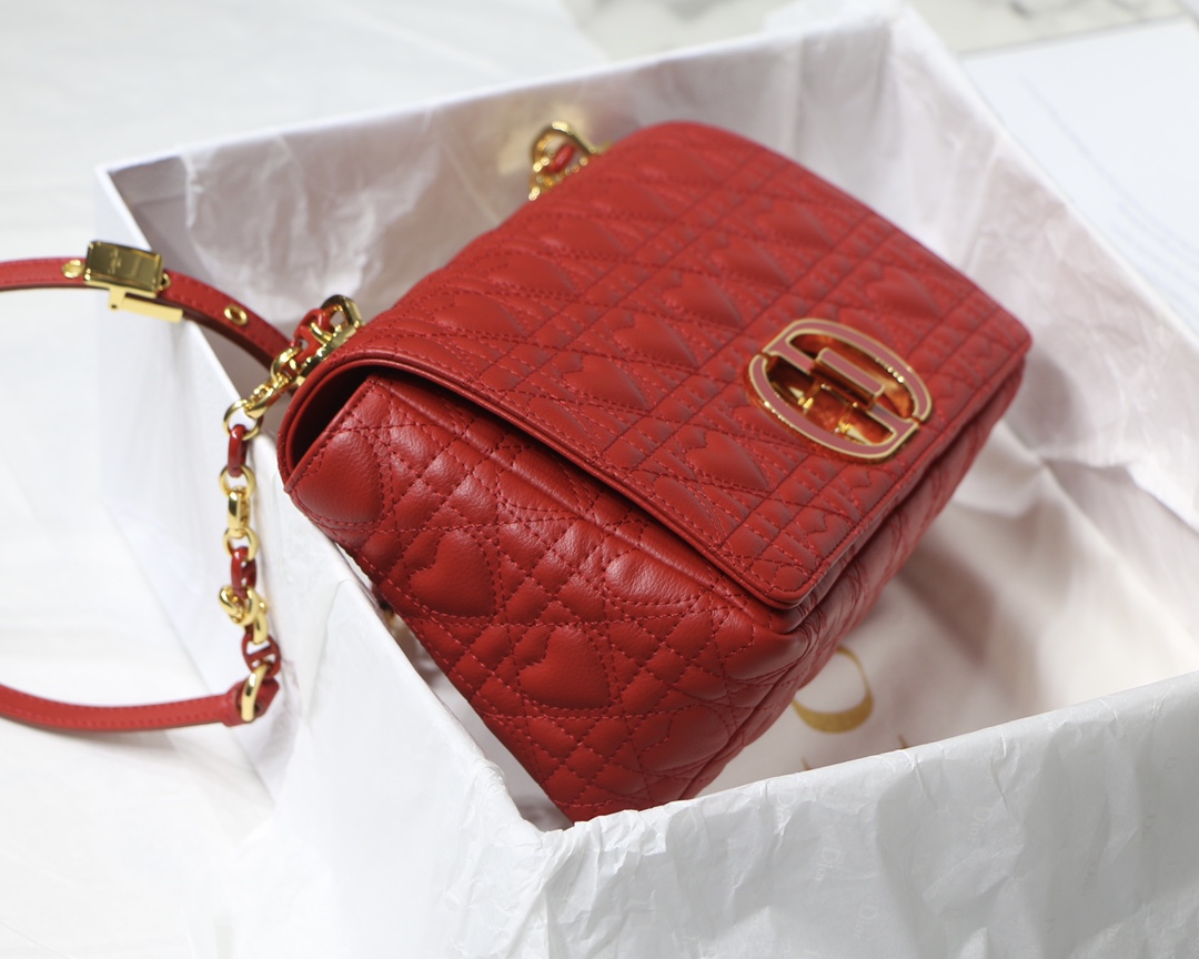 D10r medium D10ramour caro bag cannage calfskin with heart motif red m9242 25.5 x 15.5 x 8 cm