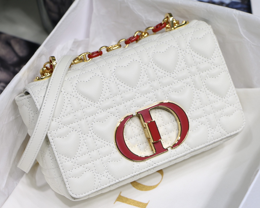 D10r small D10ramour caro bag cannage calfskin with heart motif white m9241 20 x 12 x 7 cm