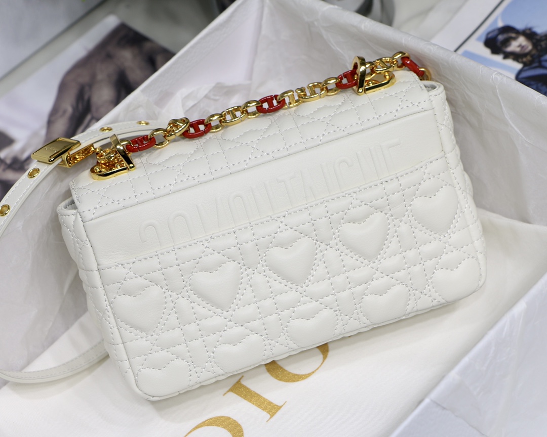 D10r small D10ramour caro bag cannage calfskin with heart motif white m9241 20 x 12 x 7 cm