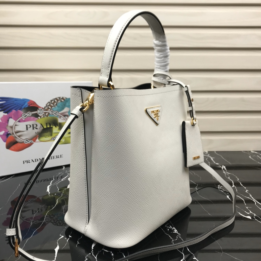 Pra*a medium panier saffiano leather bag white and black 1ba212 22 × 23 × 13 cm
