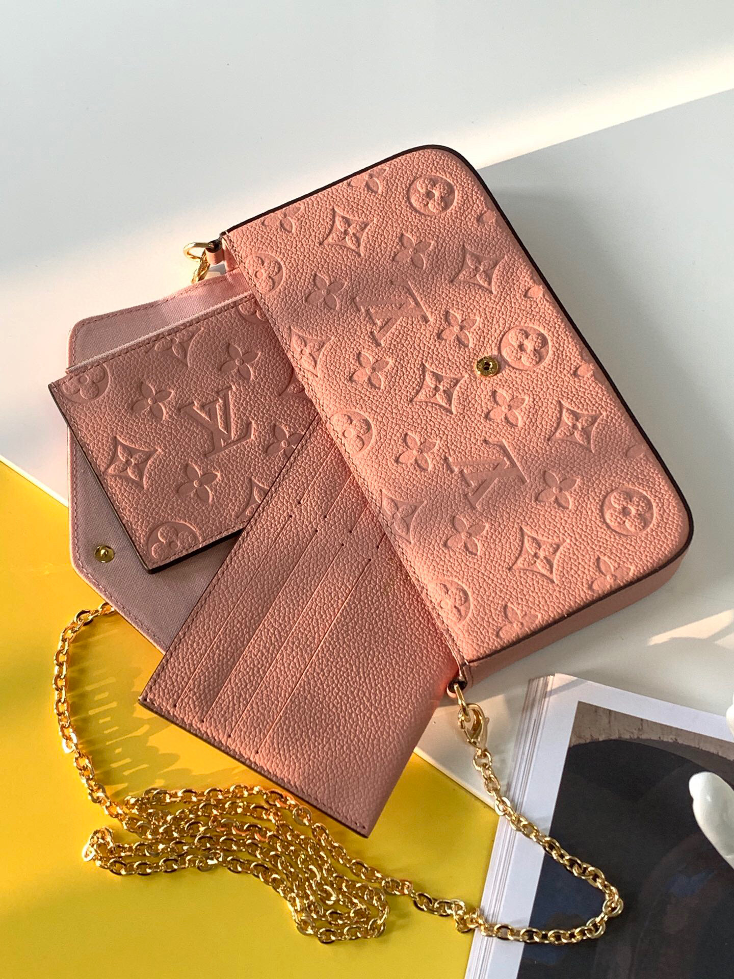 l0vis Vvtt0n fÉlicie pochette monogram empreinte leather rose pudre m67856 21 x 12 x 3 cm