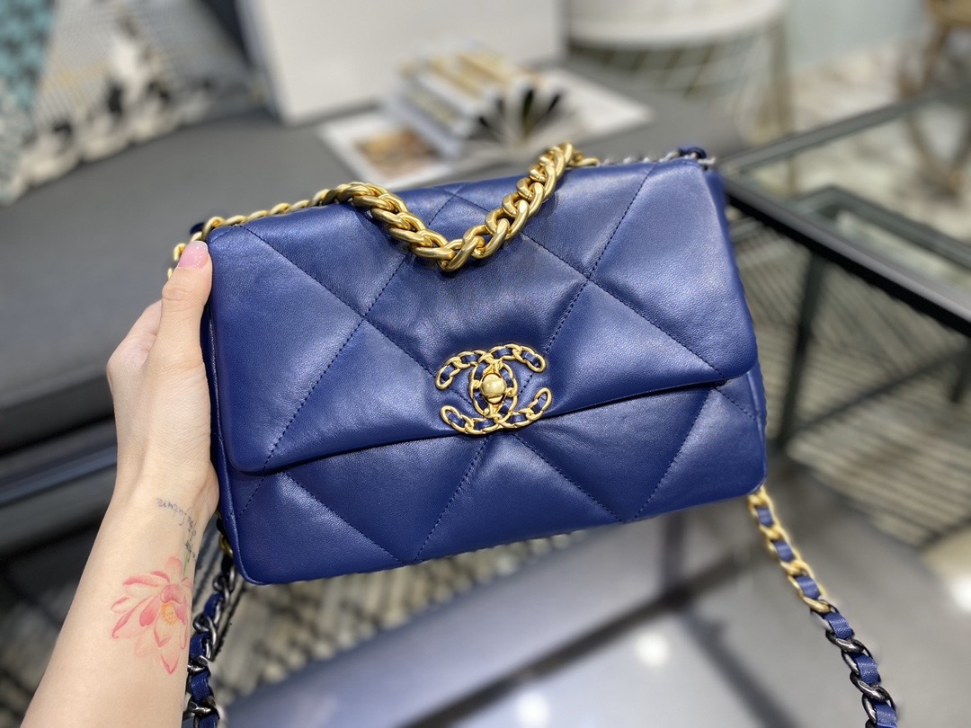 Ch**el 19 handbag lambskin dark blue as1160 26cm