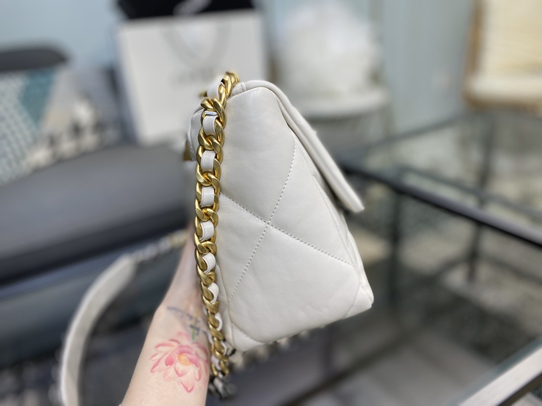 Ch**el large 19 handbag lambskin white as1161 30cm