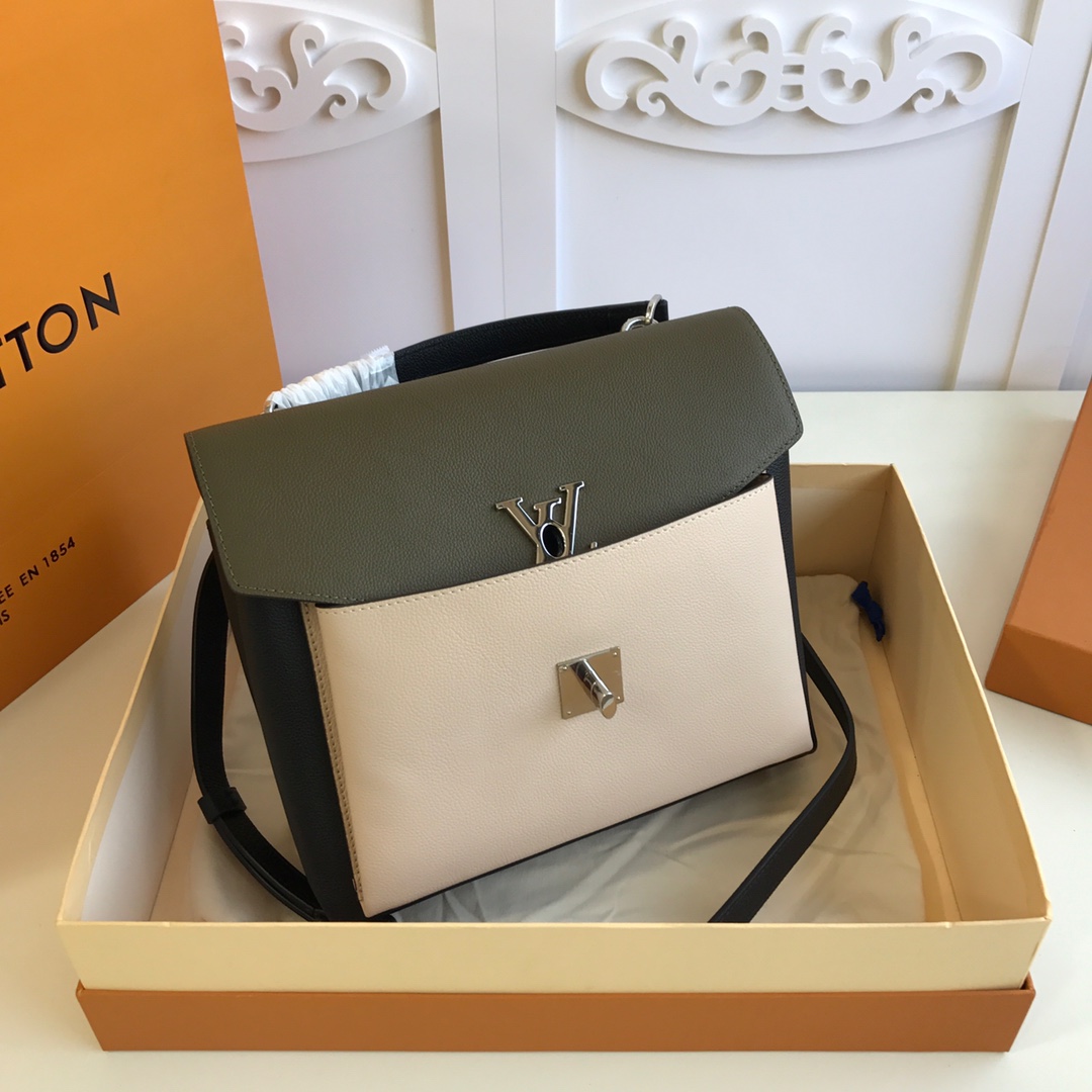 l0vis Vvtt0n mylockme satchel grained calfskin leather dark green and white m53197 28 x 20 x 11 cm