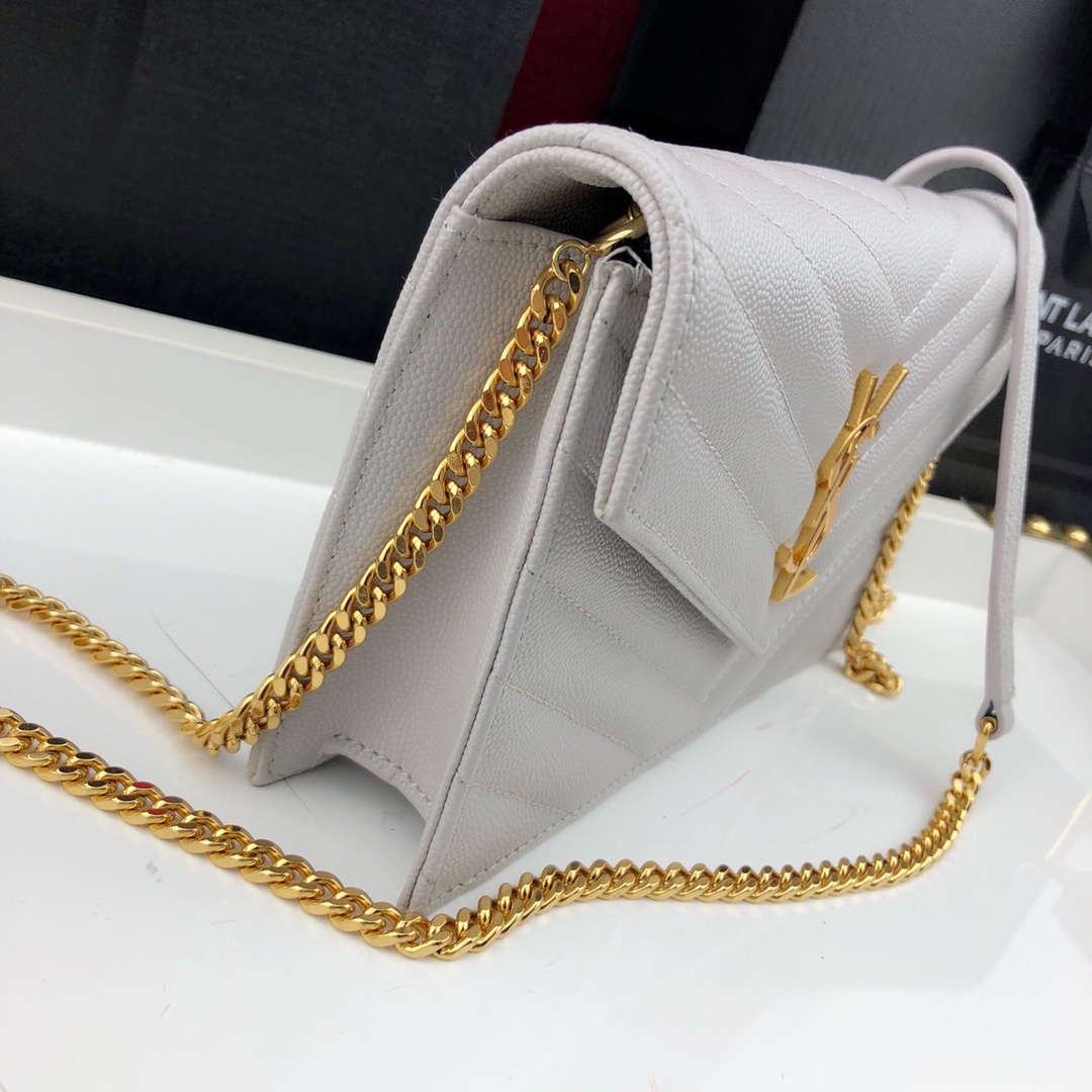 Y51 envelope chain wallet in grain de poudre embossed leather white 393953 19 x 11.5 x 4 cm