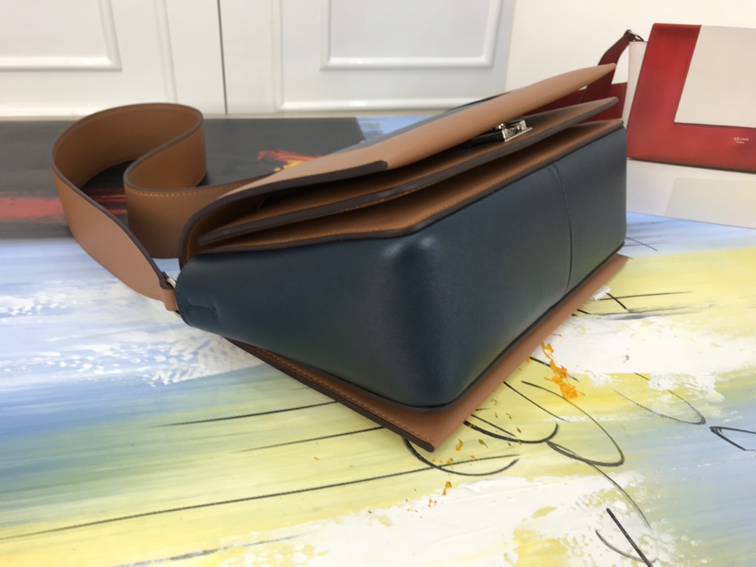 Ce1i*e medium frame bag in shiny smooth calfskin brown and black 180263 25 x 17 x 8.5 cm