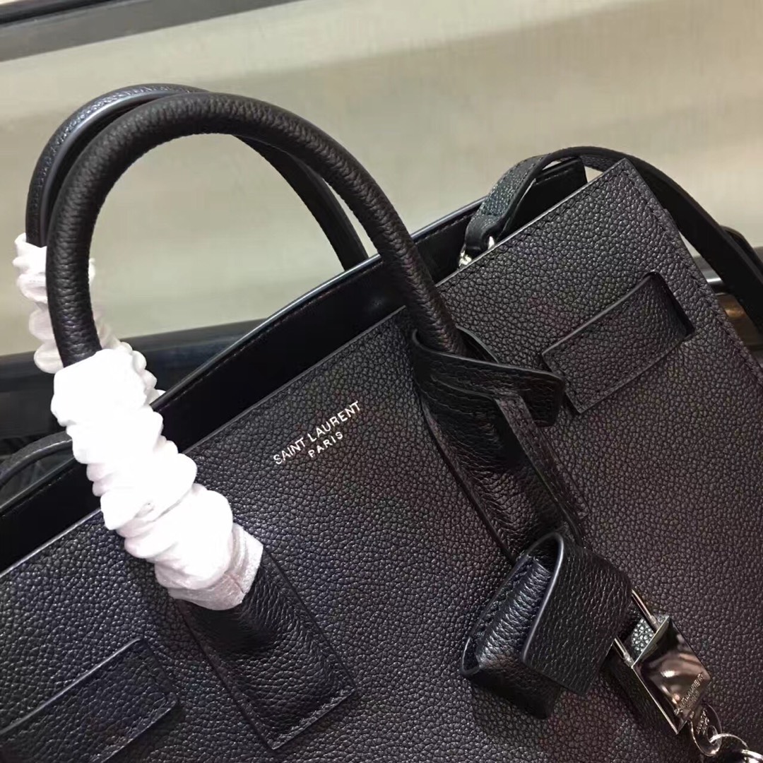 Y51 baby classic sac de jour in grained leather black 421863 26 x 21 x 13 cm