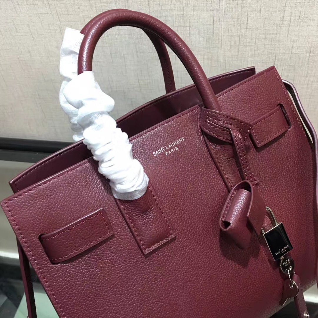 Y51 baby classic sac de jour in grained leather burgundy 421863 26 x 21 x 13 cm