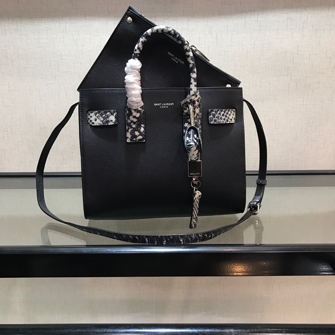 Y51 baby classic sac de jour in grained leather  black and python 421863 26 x 21 x 13 cm