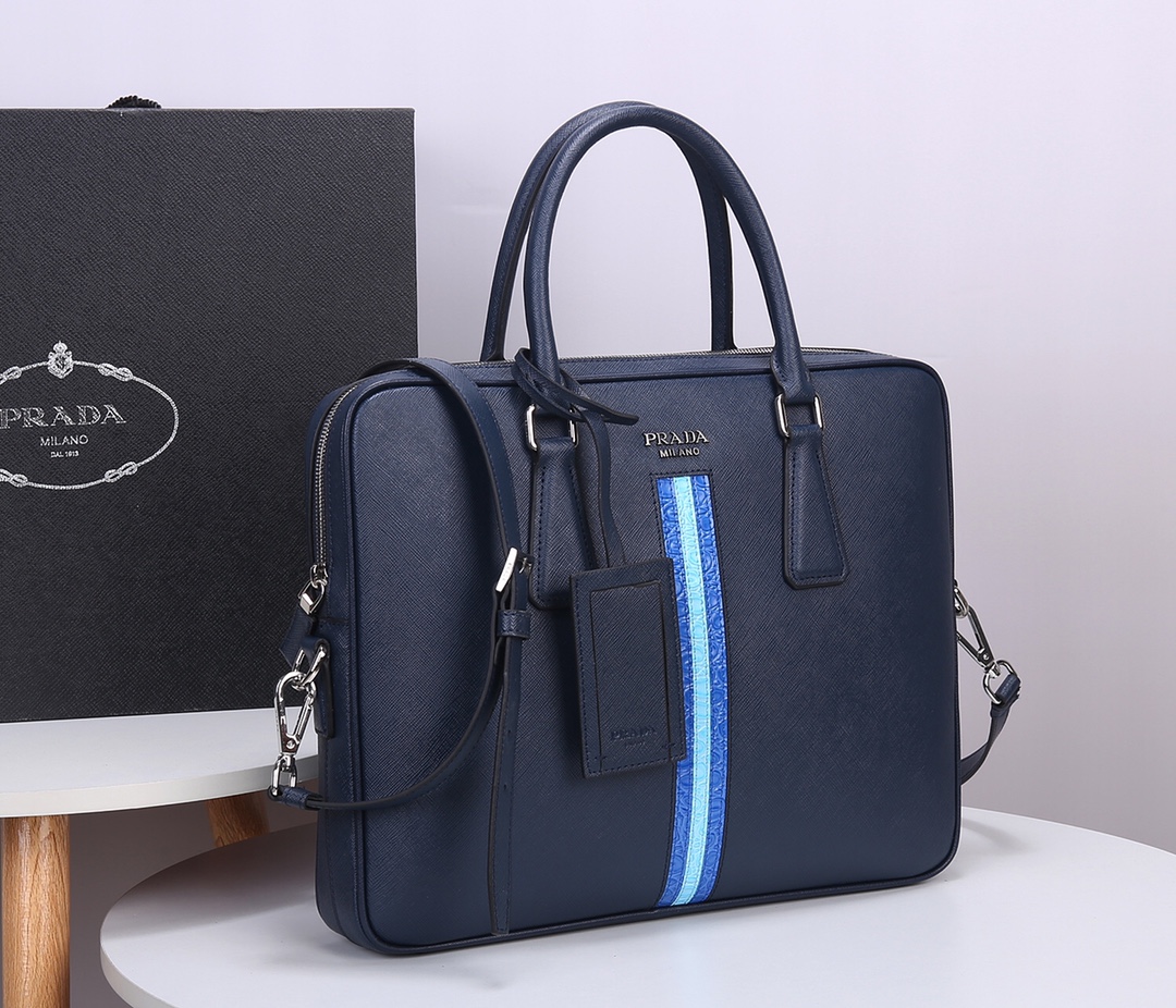 Pra*a briefcase crocodile pattern blue 2ve365 36 x 28 x 4 cm