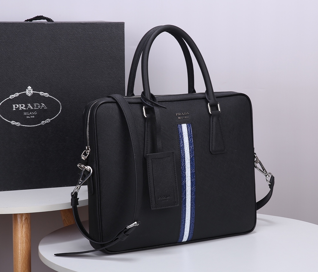 Pra*a briefcase crocodile pattern black and white 2ve365 36 x 28 x 4 cm