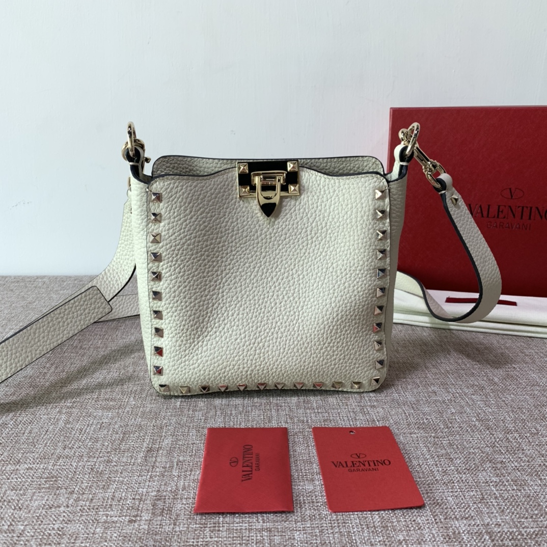 Va1e*ntin0 small garavani rockstud tote soft cowhide leather white 50029 18.5 × 18.5 × 6.5 cm