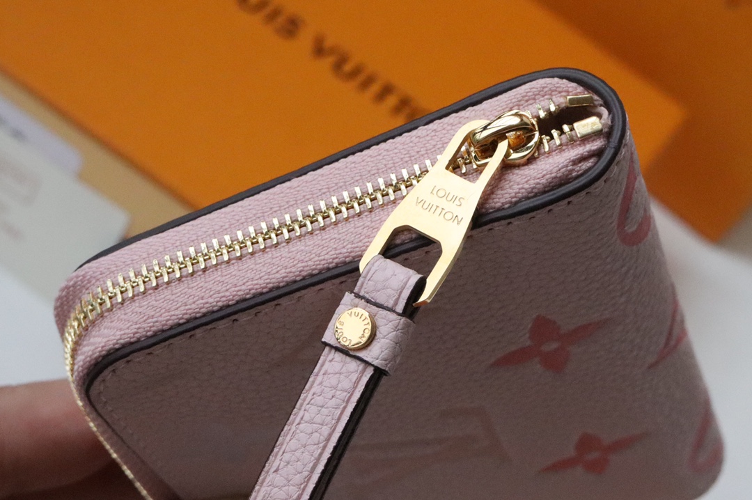 l0vis Vvtt0n zippy coin purse by the pool monogram pattern pink m80408 11 x 8.5 x 2 cm