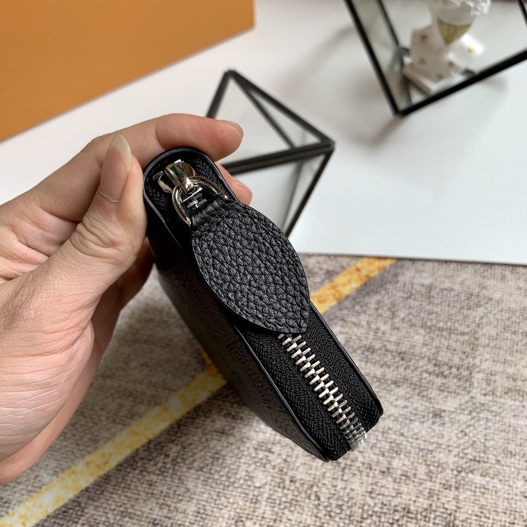 l0vis Vvtt0n zippy wallet monogram perforations mahina leather black m61867 19 x 10 cm