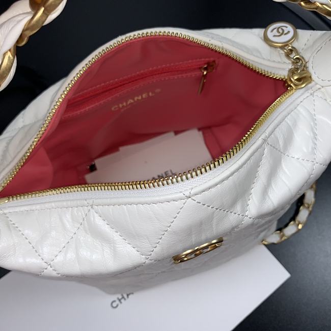 Ch**el hobo bag white as2480 15 x 12.5 x 18 cm
