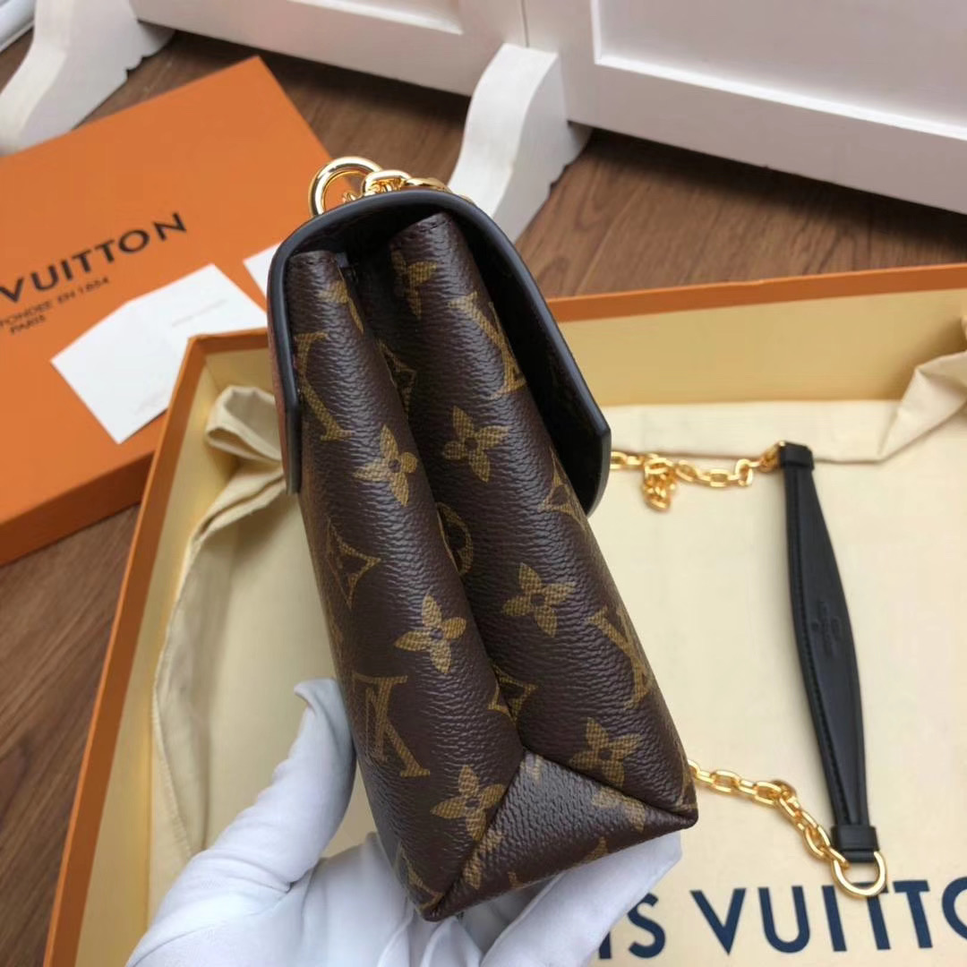 l0vis Vvtt0n saint-placide monogram canvas and leather bordeaux m43715 26 x 16 x 7 cm