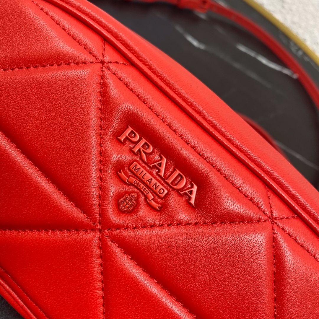 Pra*a mini spectrum quilted nappa leather red 1dh046 10 x 19  x 5.5 cm