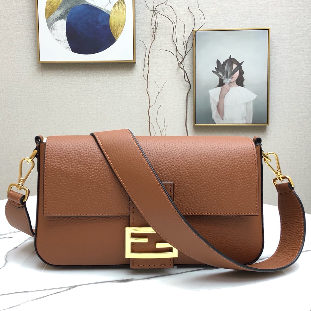 F**di medium 1997 baguette leather brown 26 x 14 x 4 cm