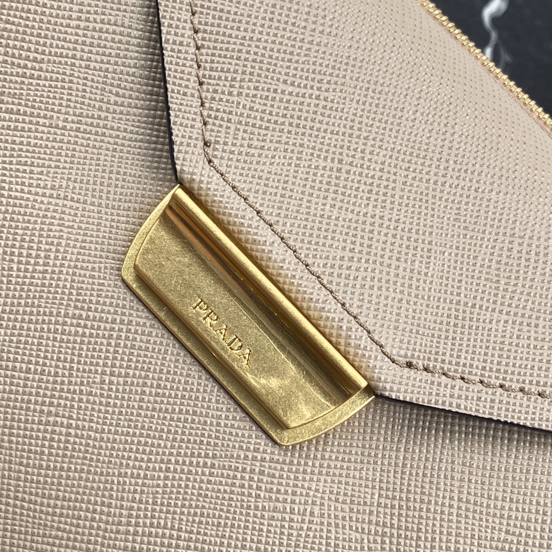 Pra*a saffiano leather tote beige 1bn012 24 × 20 × 12.4 cm