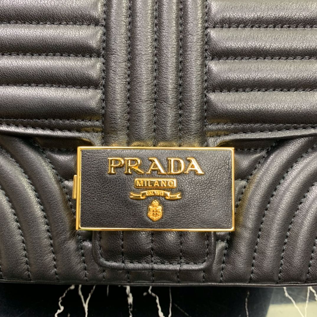 Pra*a diagramme shoulder bag black 1bd227 20.5 x 14 x 5 cm