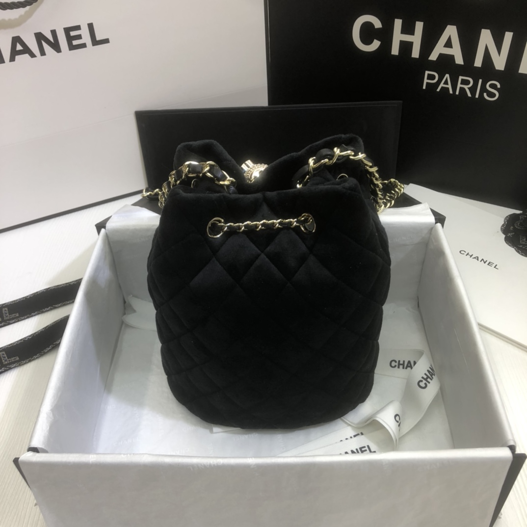 Ch**el strass drawstring bucket bag velvet black as1894 19 x 13 x 13 cm