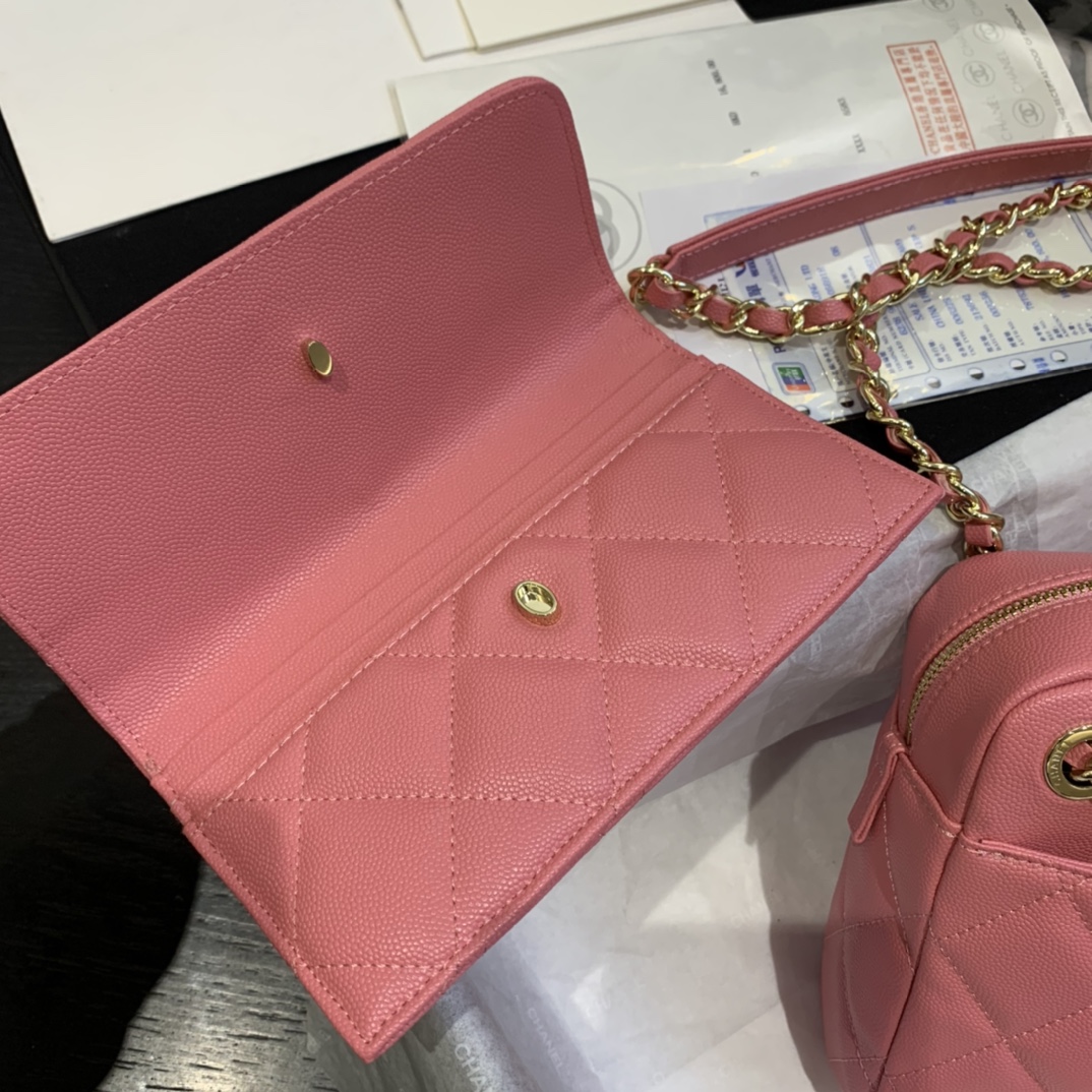 Ch**el camera case with extra clutch grained leather pink as1367 22 x 15 x 6 cm