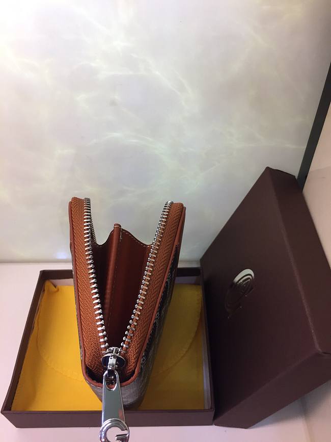 G09ard small chervon zipper wallet black and tan 11 x 10 cm