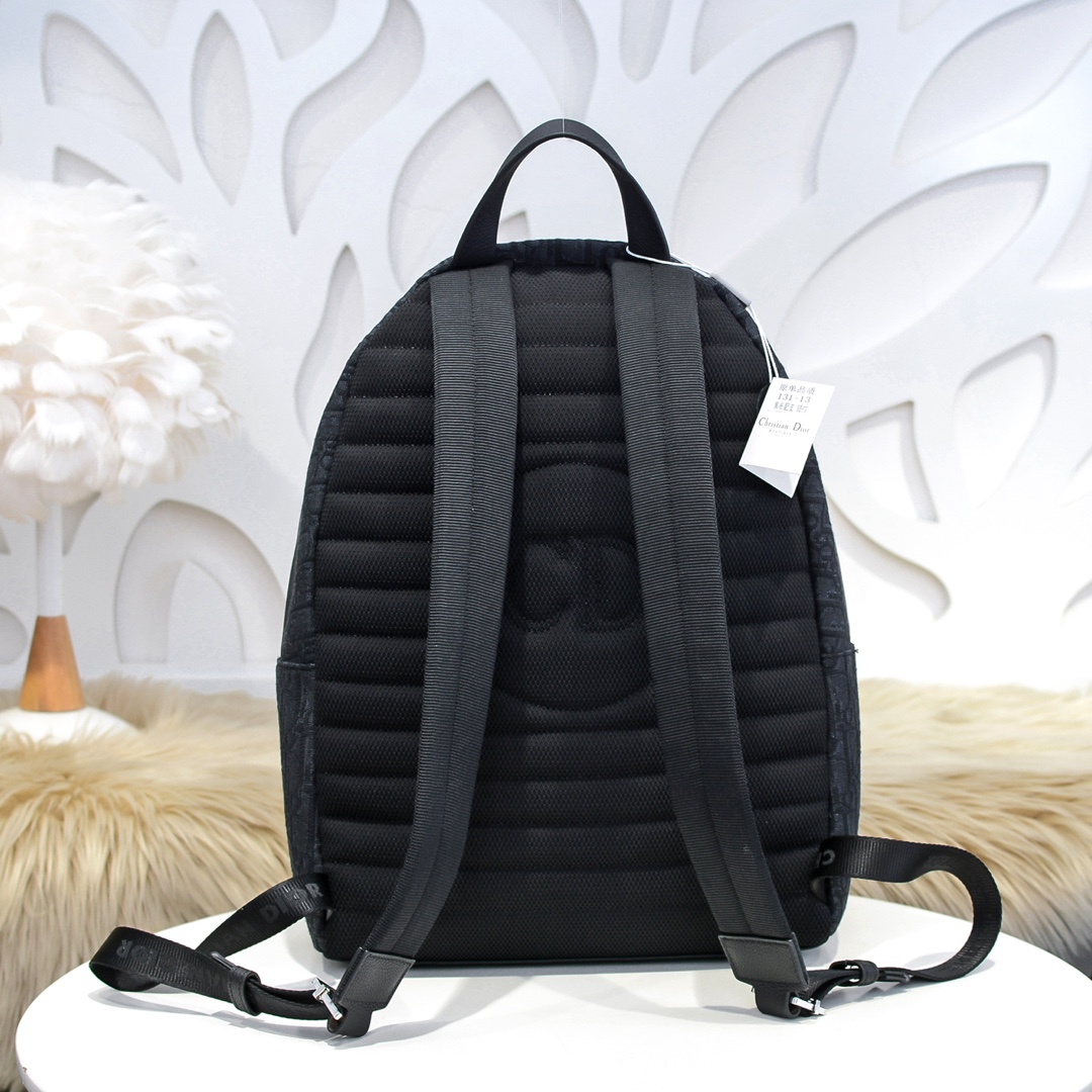 D10r oblique jacquard backpack black 30 x 42 x 15 cm