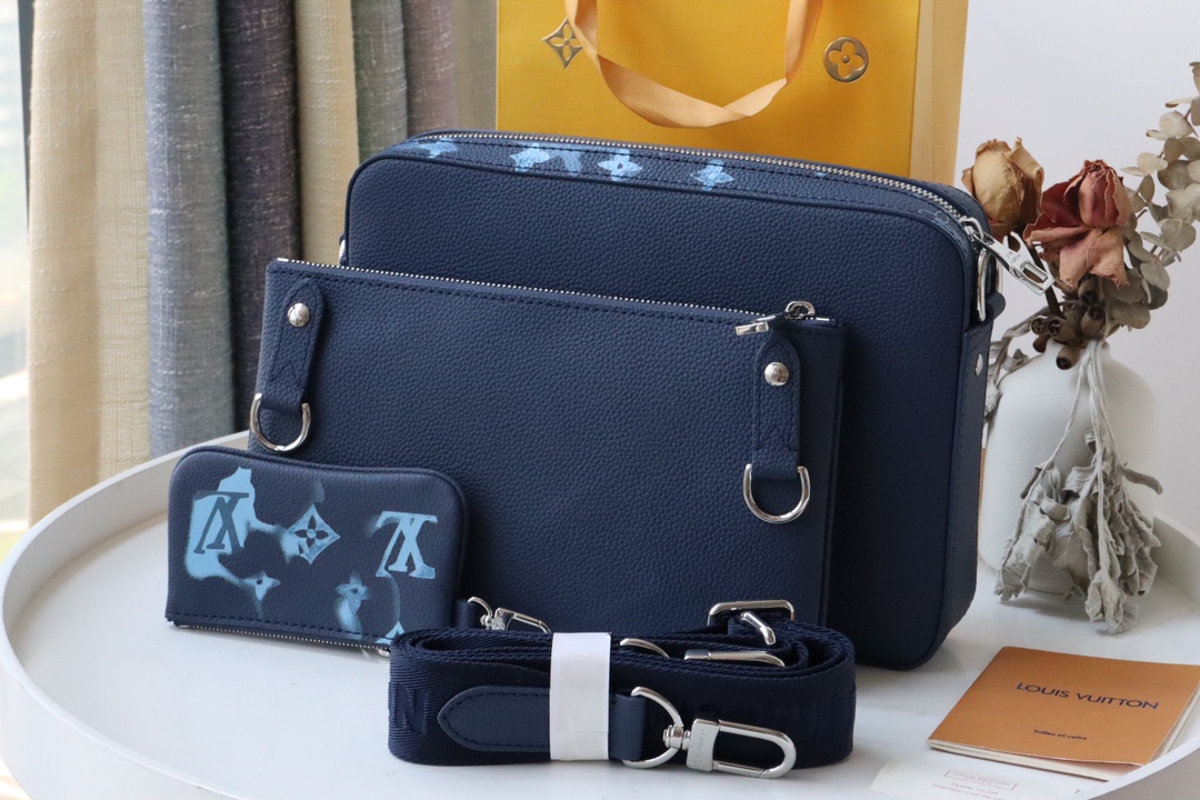 l0vis Vvtt0n trio messenger monogram printed grained leather m57840 25 x 18.5 x 7 cm