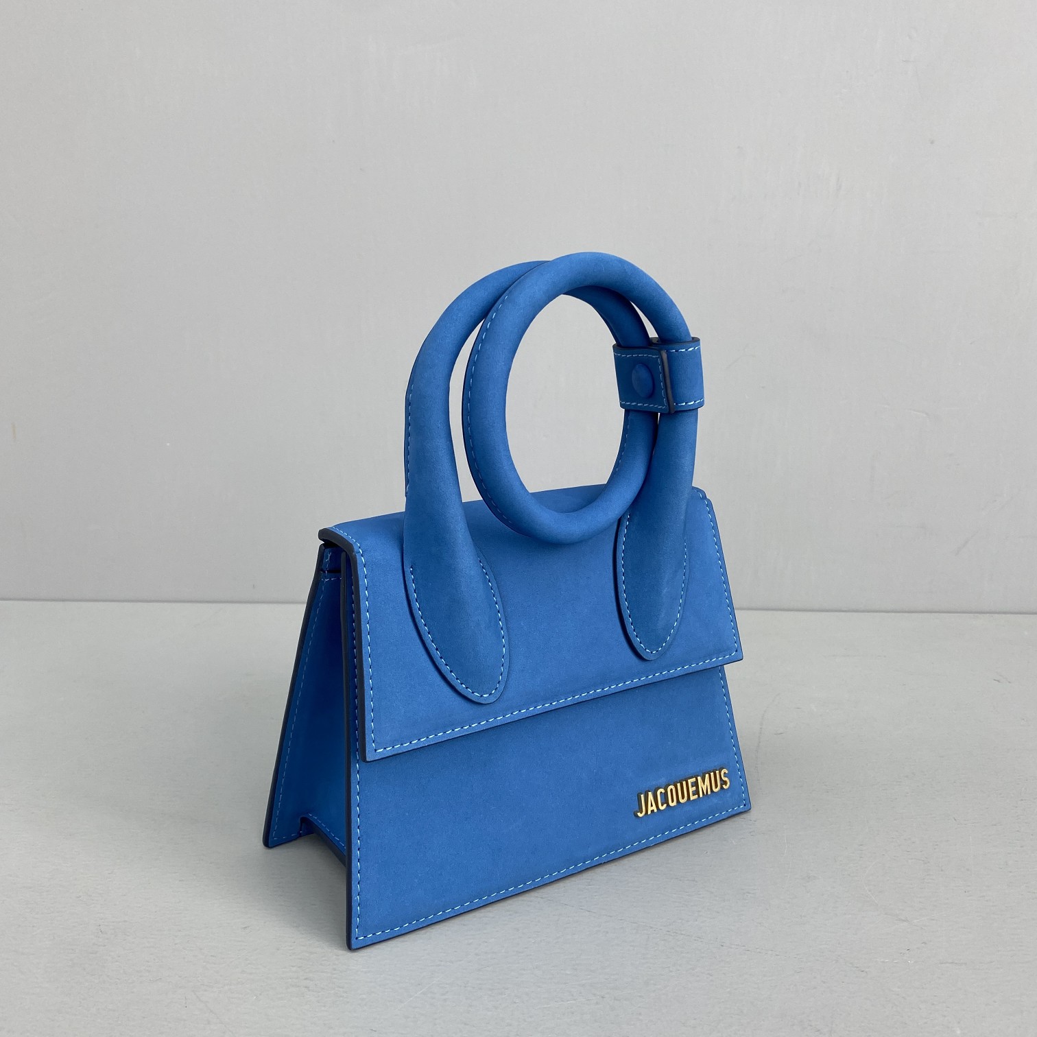 JACQUEMUS SMALL Le Chiquito Leather Blue 213BA02 18 x 15.5 x 8 cm