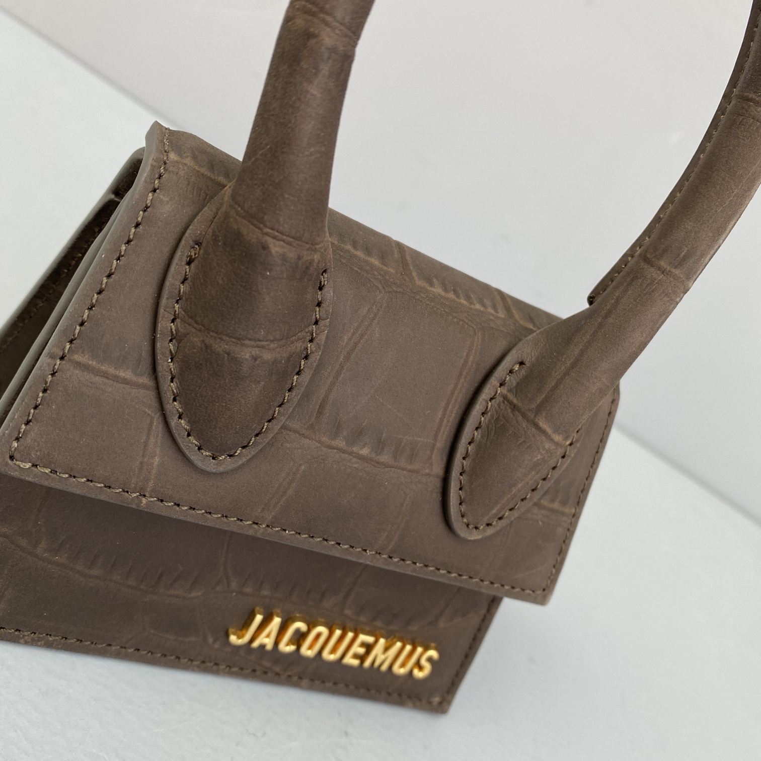 JACQUEMUS LE CHIQUITO Mini Crocodile Leather Bag Dark Brown 213BA01 12 x 8 x 5 cm