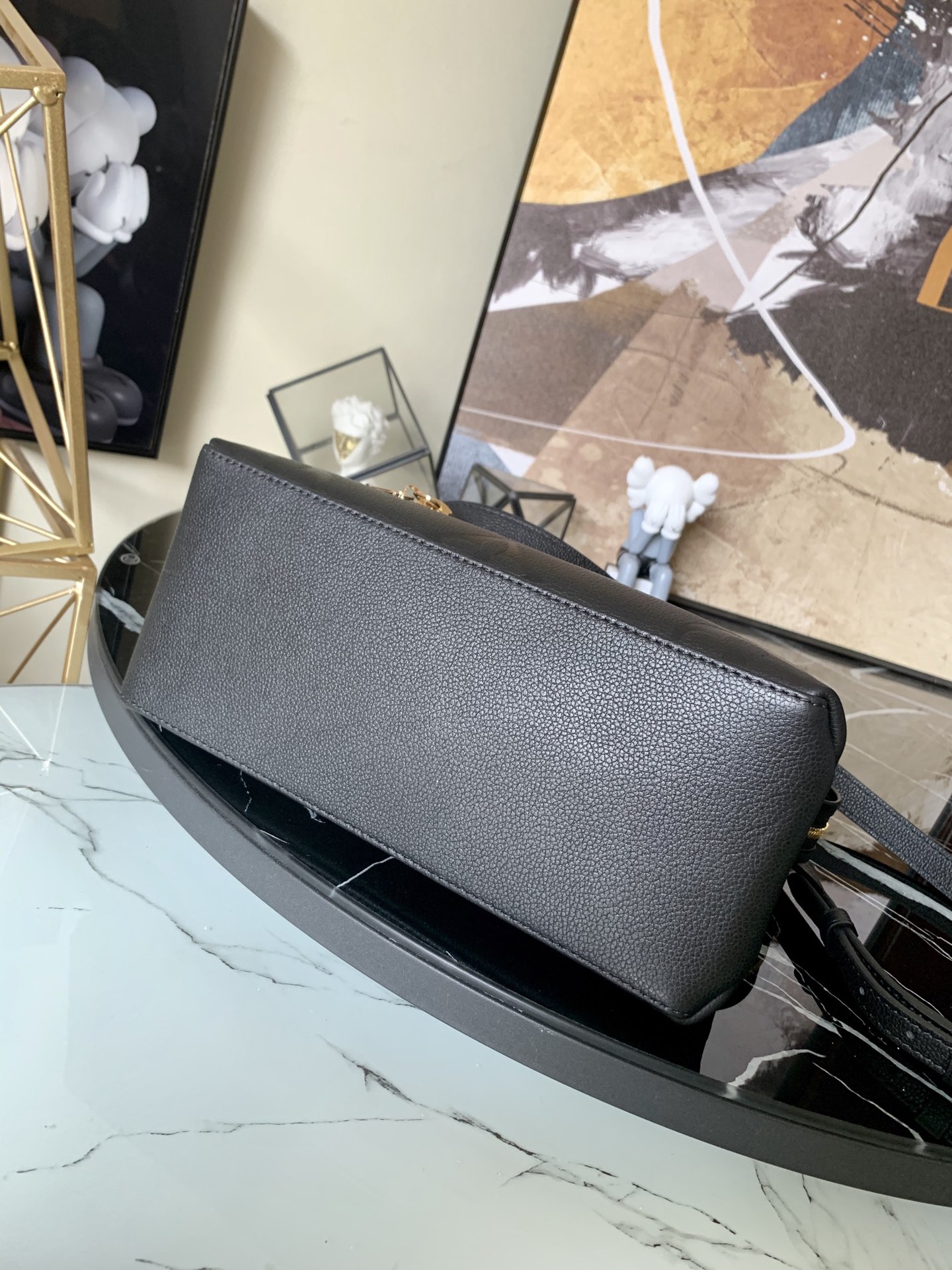 l0vis Vvtt0n petit palais monogram empreinte leather black m58916 29 x 18 x 12.5 cm