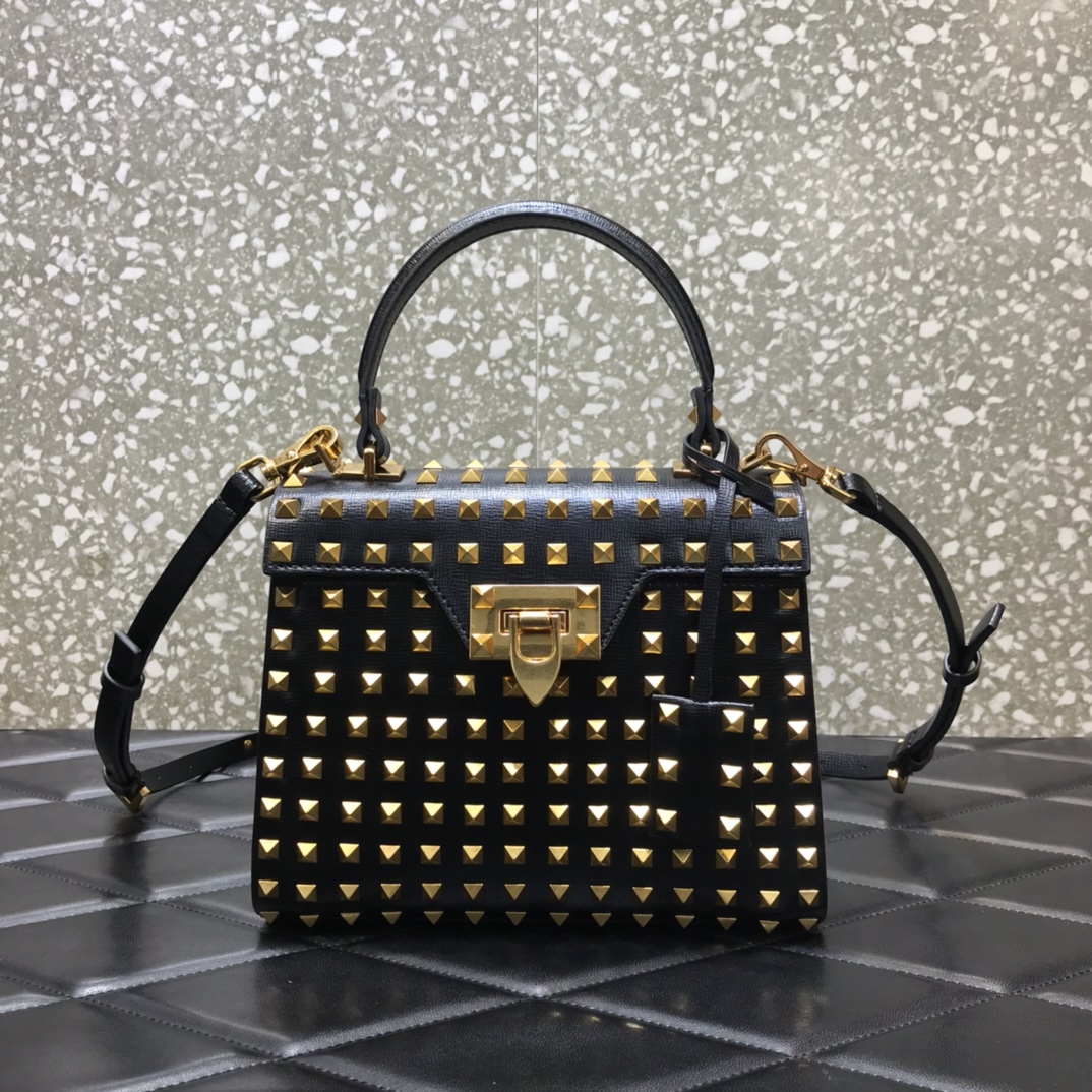 Va1e*ntin0 small rockstud alcove grainy calfskin handbag with all-over studs black ww2b0j71dan 22 x 17 x 9 cm