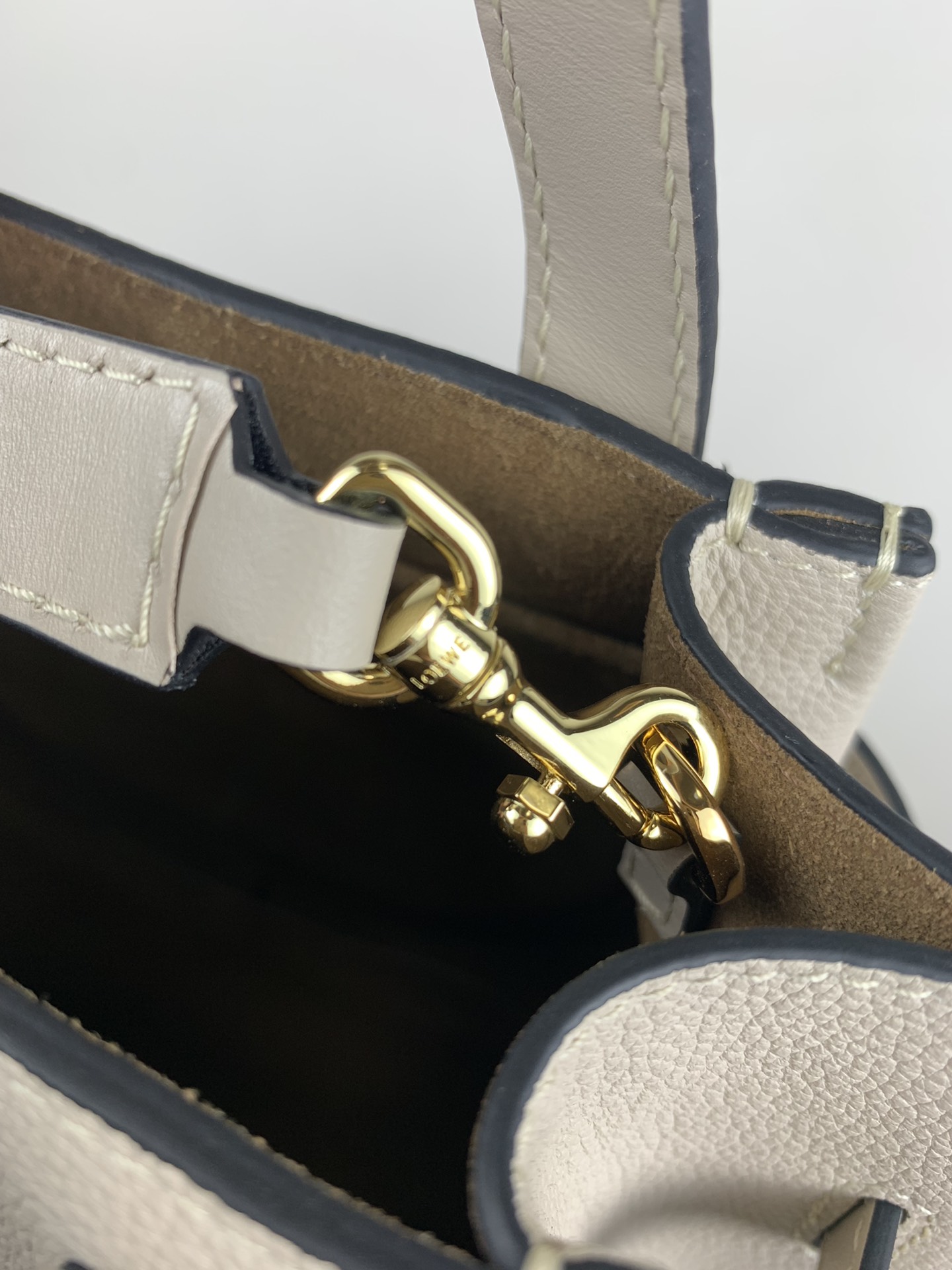 L0ew* mini gate top handle bag leather light oat 321.12.z99 25 x 18 x 10 cm