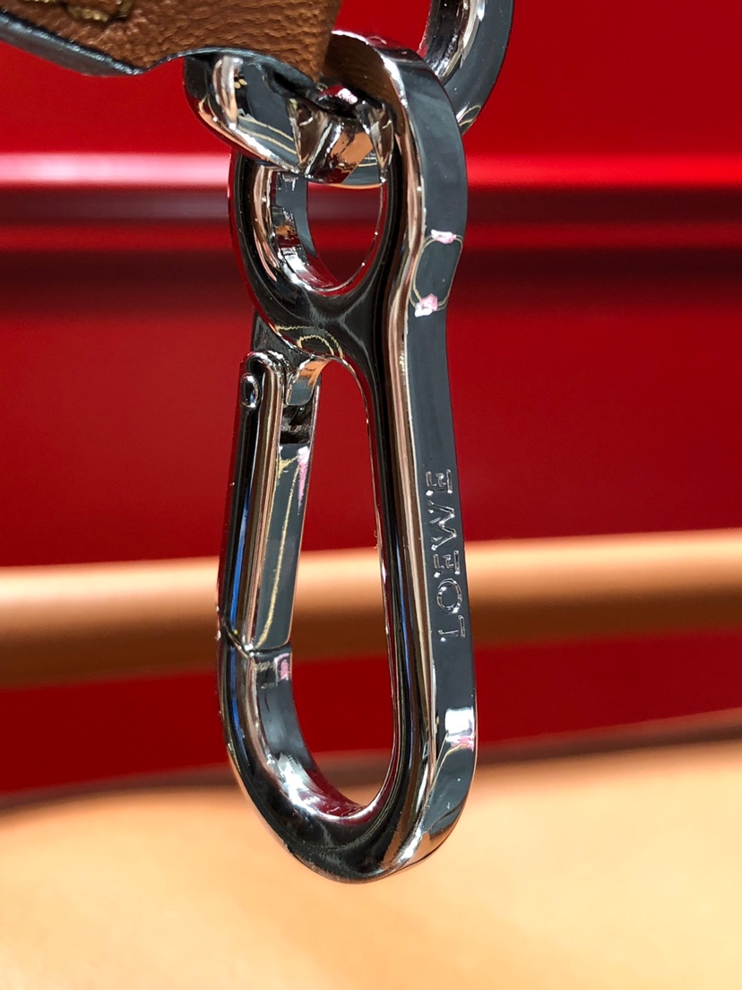 L0ew* small puzzle bag cassic calfskin leather brown 322.30.s21 24 x 14 x 11 cm