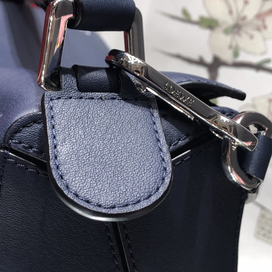 L0ew* small puzzle bag cassic calfskin leather ocean 322.30.s21 24 x 14 x 11 cm