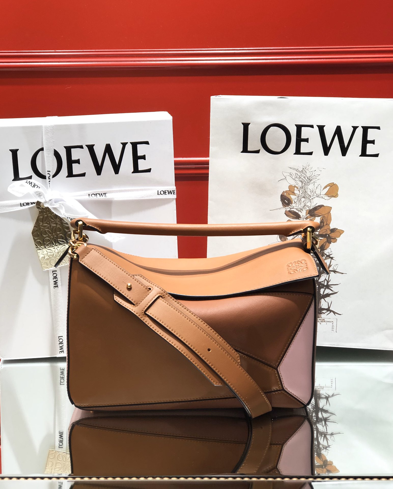 L0ew* medium puzzle bag classic calfskin gold metal tan/brown 322.30js20 29 x 18 x 12 cm