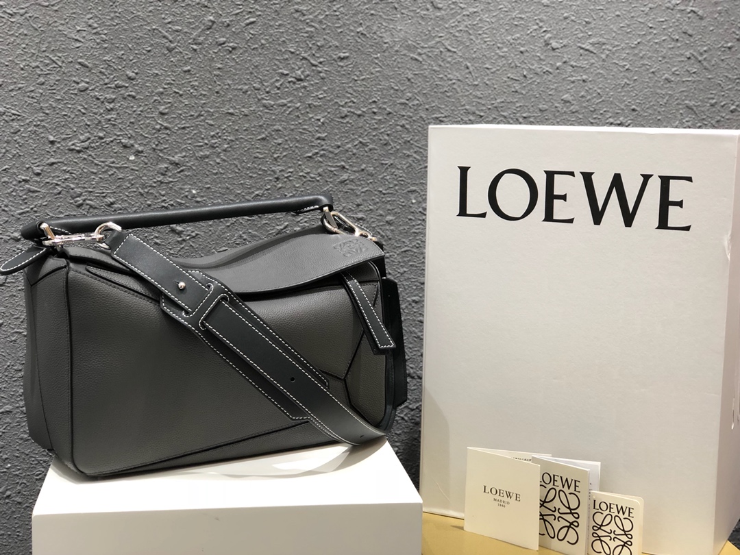 L0ew* medium puzzle bag soft grained calfskin palladium metal anthracite a510s20x14 29 x 18 x 12 cm