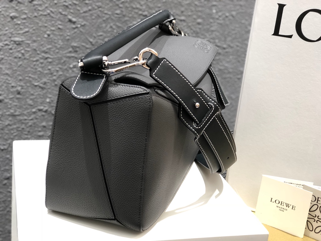 L0ew* medium puzzle bag soft grained calfskin palladium metal anthracite a510s20x14 29 x 18 x 12 cm