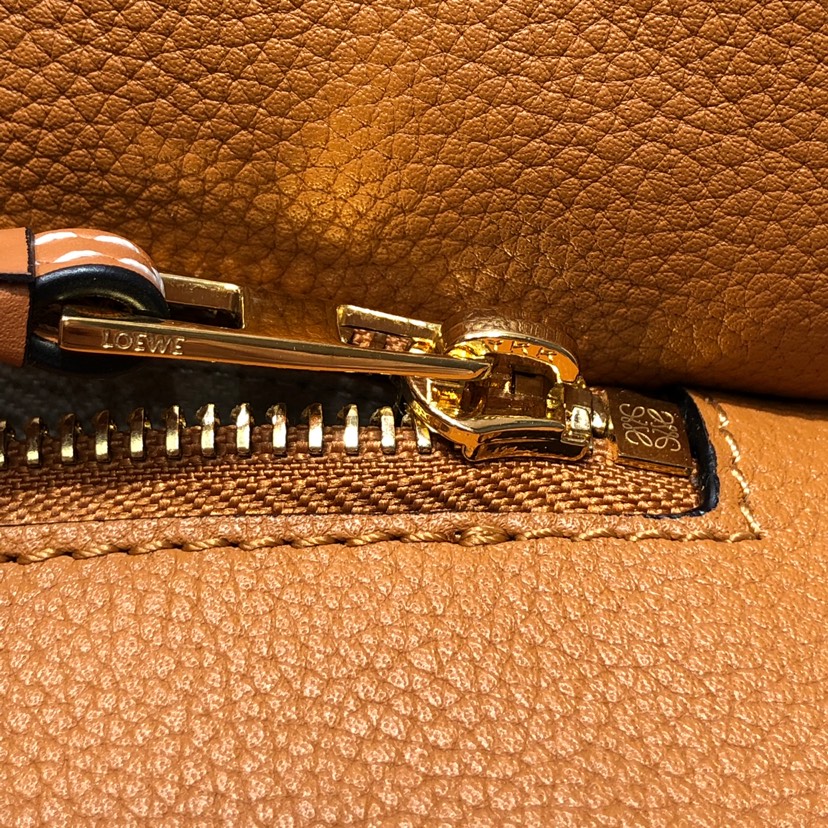 L0ew* medium puzzle bag soft grained calfskin gold metal tan 32212kbs20 29 x 18 x 12 cm