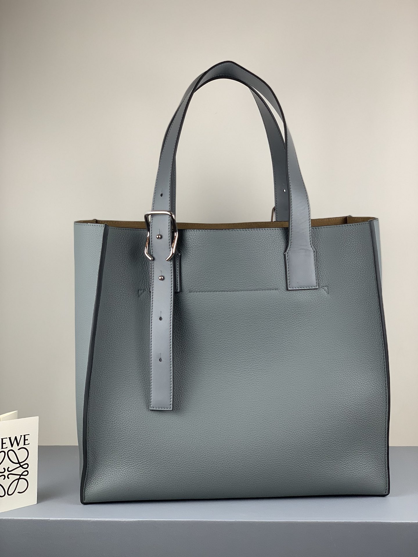 L0ew* buckle tote bag soft grained calfskin anthracite grey 335.28.z62 36 x 33 x 17 cm