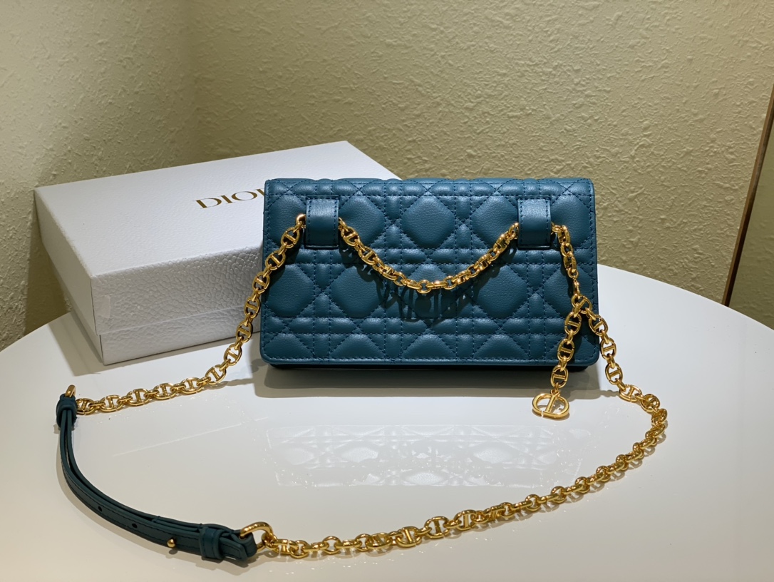 d10r caro belt pouch with chain S*pple cannage calfskin blue s5091 20 x 11.5 x 3.5 cm