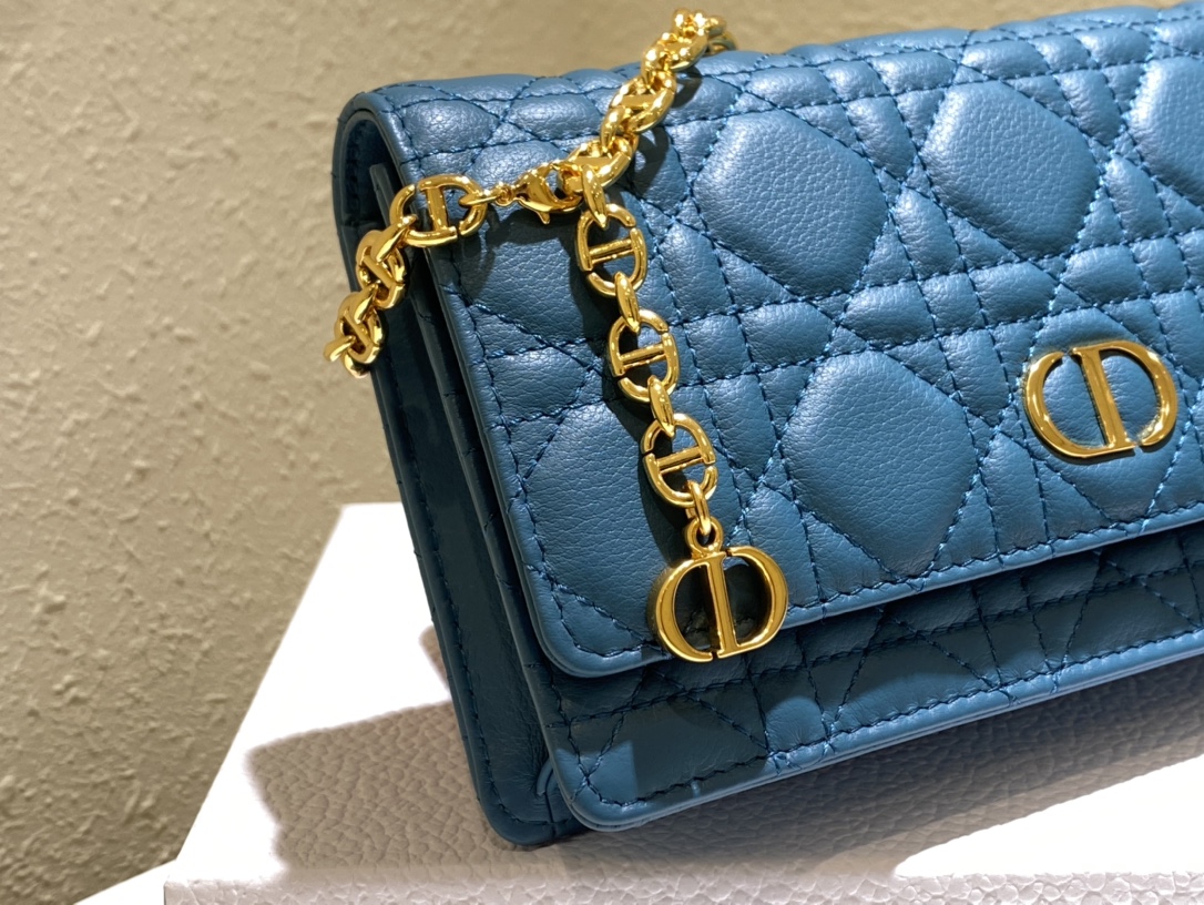 d10r caro belt pouch with chain S*pple cannage calfskin blue s5091 20 x 11.5 x 3.5 cm