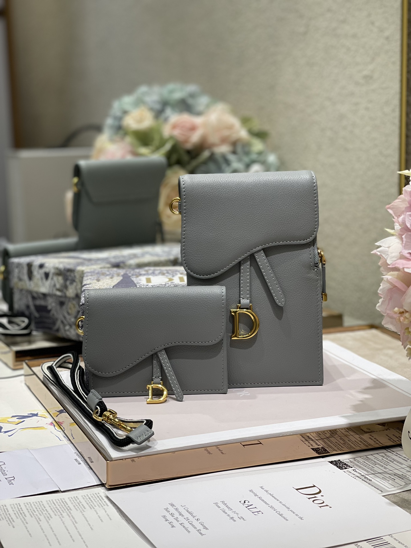 D10r saddle multifunction pouch leather gray 18.5 x 12 x 7.5 cm